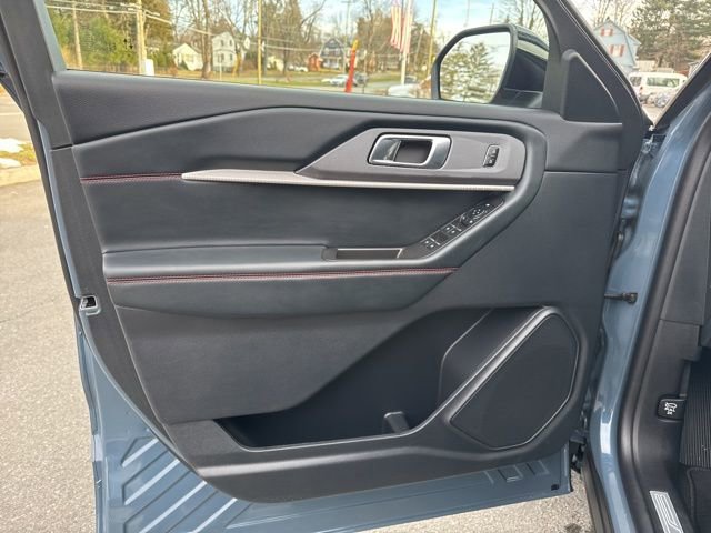 Certified 2025 Ford Explorer ST-Line AWD/4WD image 15