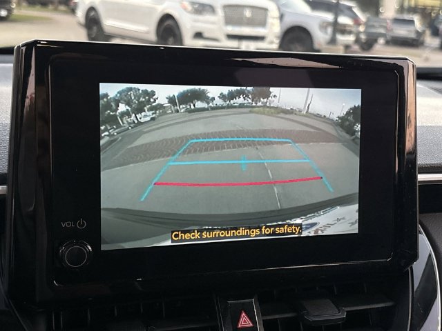 Used 2025 Toyota Corolla Cross LE FWD image 25