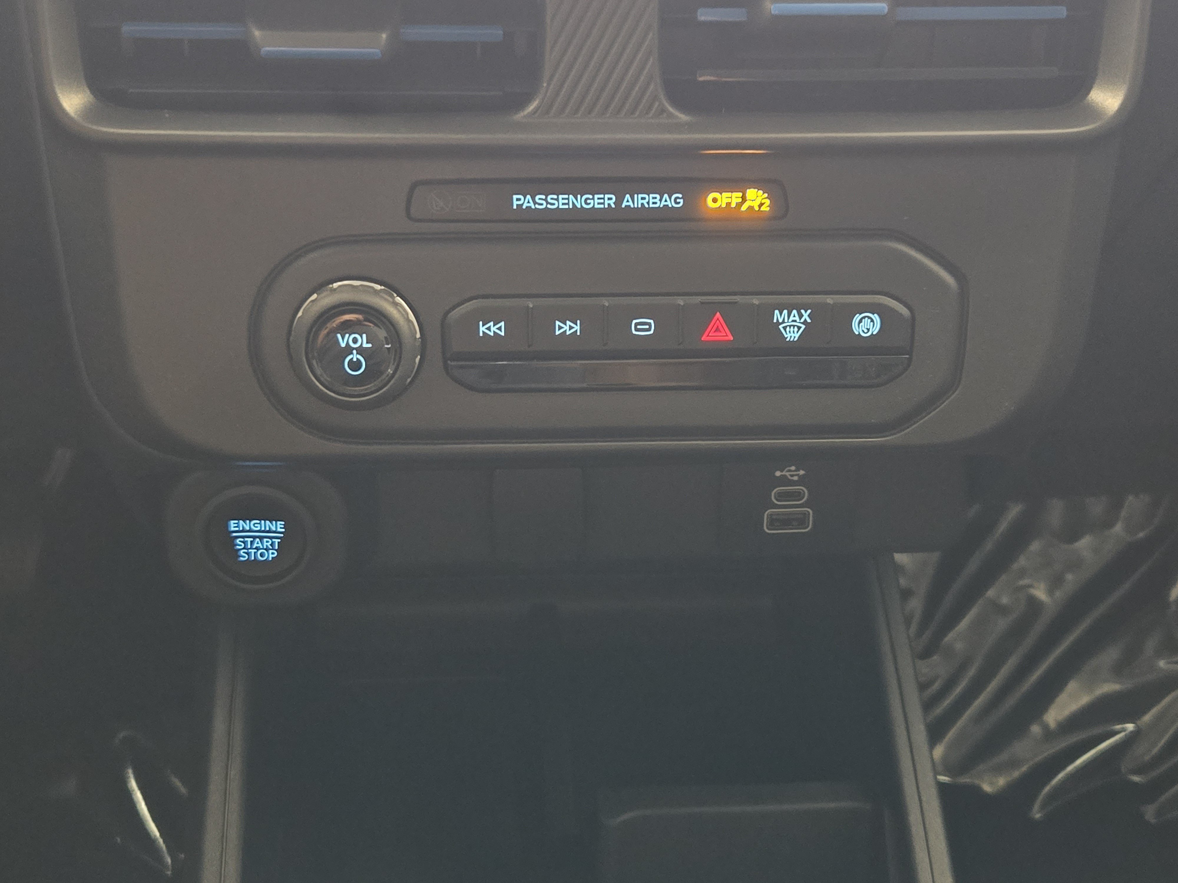 Certified 2025 Ford Maverick Lobo AWD/4WD image 19