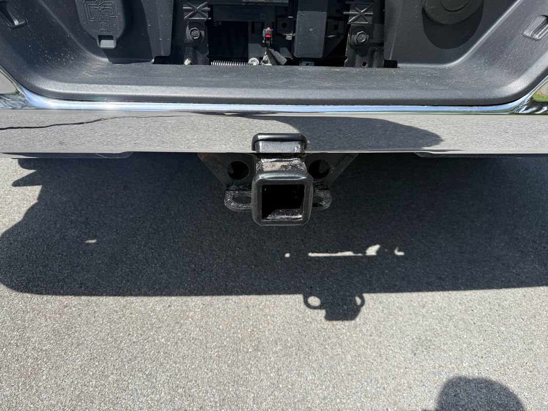 Used 2019 Chevrolet Silverado 1500 LTZ w/ LTZ Plus Package AWD/4WD image 37