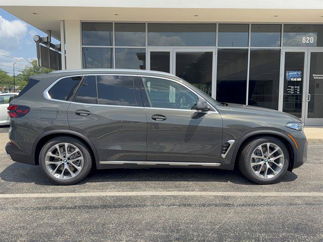 New 2026 BMW X5 xDrive50e AWD/4WD image 2
