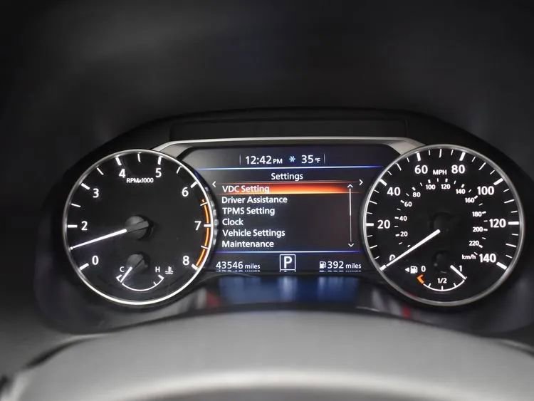 Used 2025 Nissan Altima 2.5 SV image 26