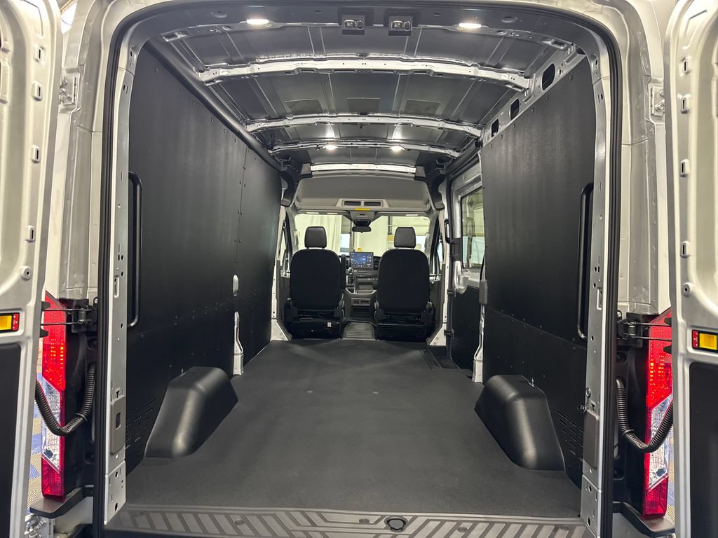 New 2026 Ford Transit 250 148 Medium Roof w/ Exterior Upgrade Package RWD image 24