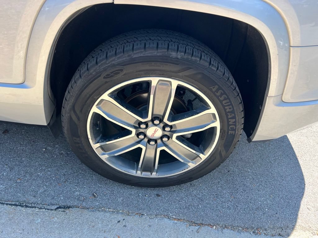 Used 2017 GMC Acadia Denali w/ Technology Package AWD/4WD image 15