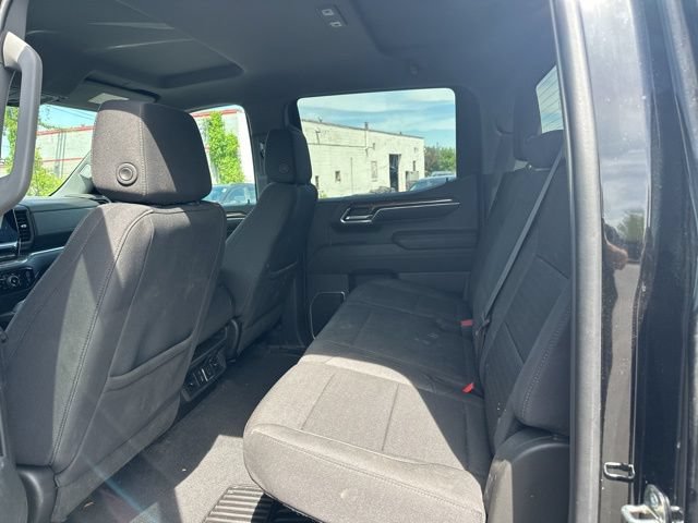 Used 2023 Chevrolet Silverado 1500 LT AWD/4WD image 12