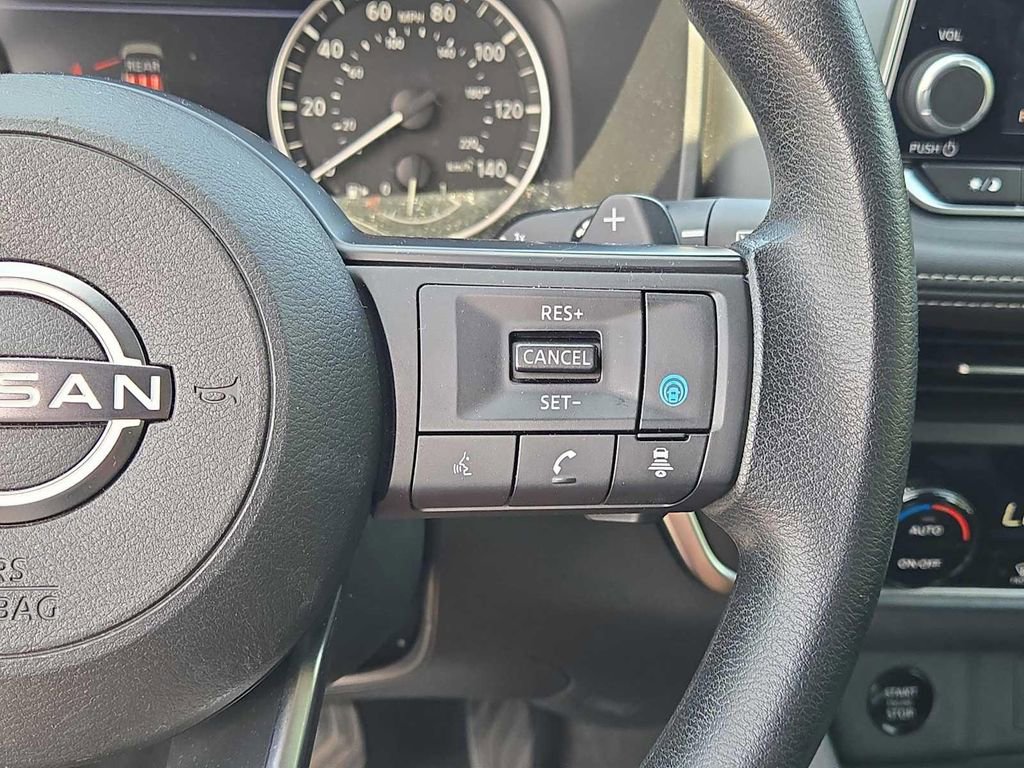 Used 2024 Nissan Rogue SV AWD/4WD image 24