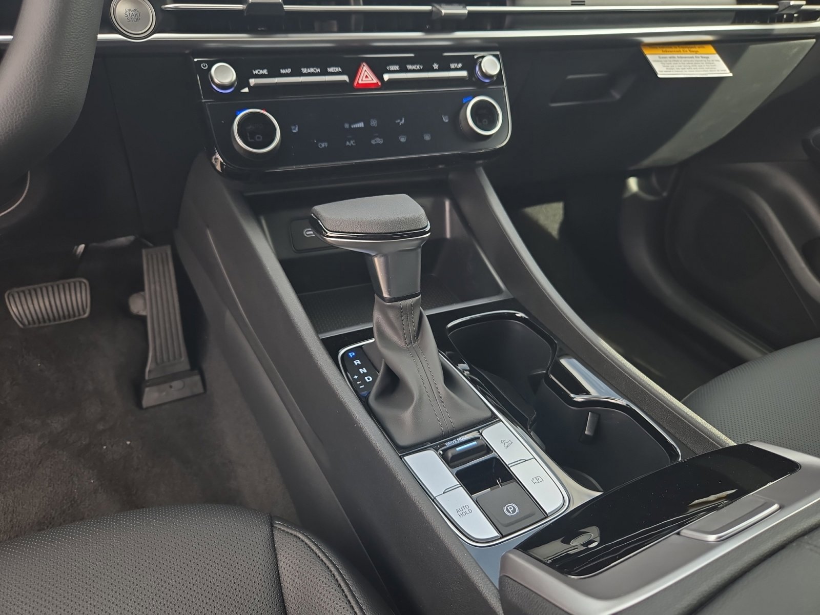 New 2025 Hyundai Santa Cruz SEL FWD image 16