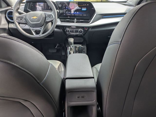 New 2026 Chevrolet Trax LT w/ Sunroof Package FWD image 25