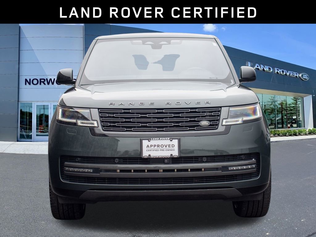 Used 2023 Land Rover Range Rover Long Wheelbase SE image 2