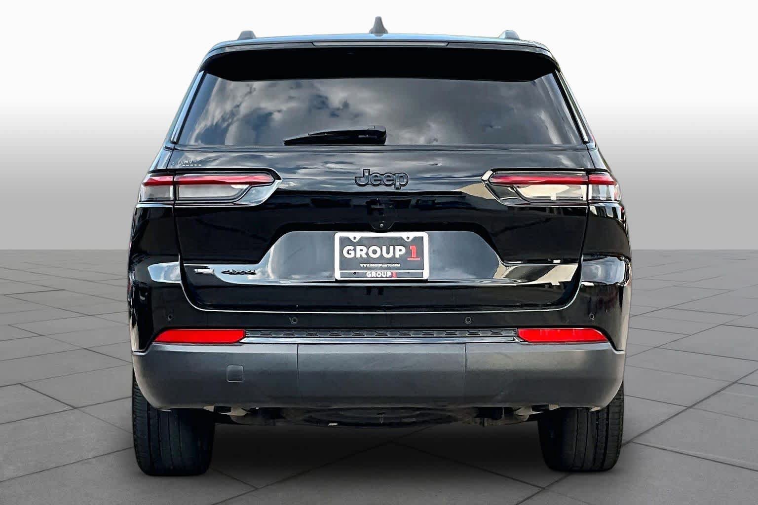 Used 2021 Jeep Grand Cherokee L Laredo AWD/4WD image 5