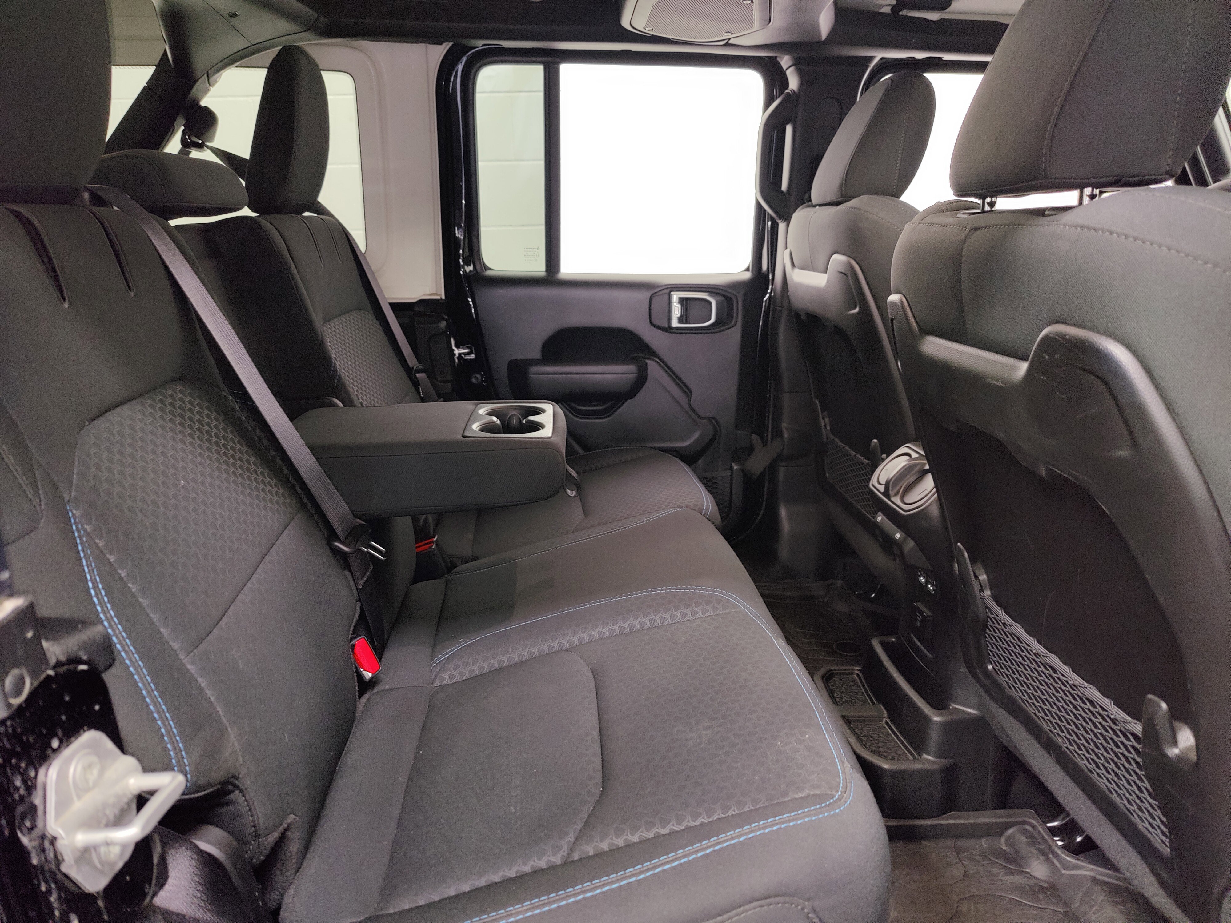 Used 2024 Jeep Wrangler Unlimited Rubicon 4xe w/ Technology Group image 17