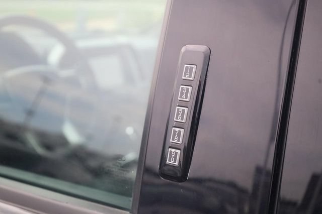 Used 2019 Ford F150 Lariat AWD/4WD image 11