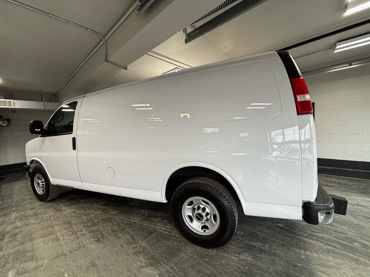 Used 2021 GMC Savana 2500 w/ Driver Convenience Package RWD image 7