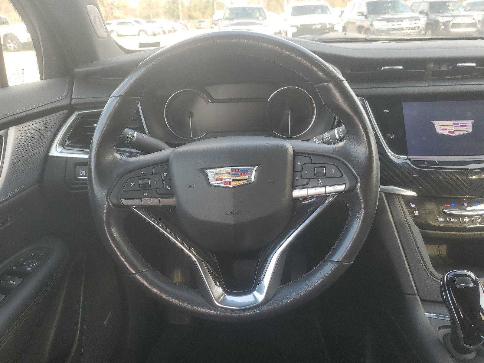 Used 2024 Cadillac XT6 Premium Luxury image 11