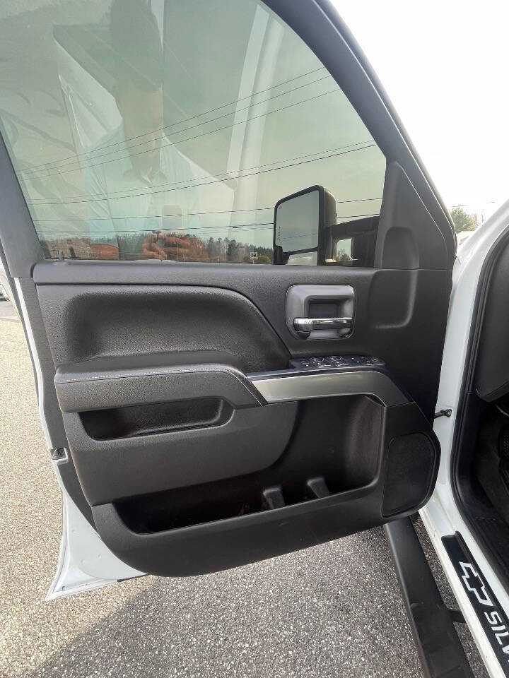 Used 2018 Chevrolet Silverado 2500 LT w/ LT Fleet Convenience Package AWD/4WD image 17