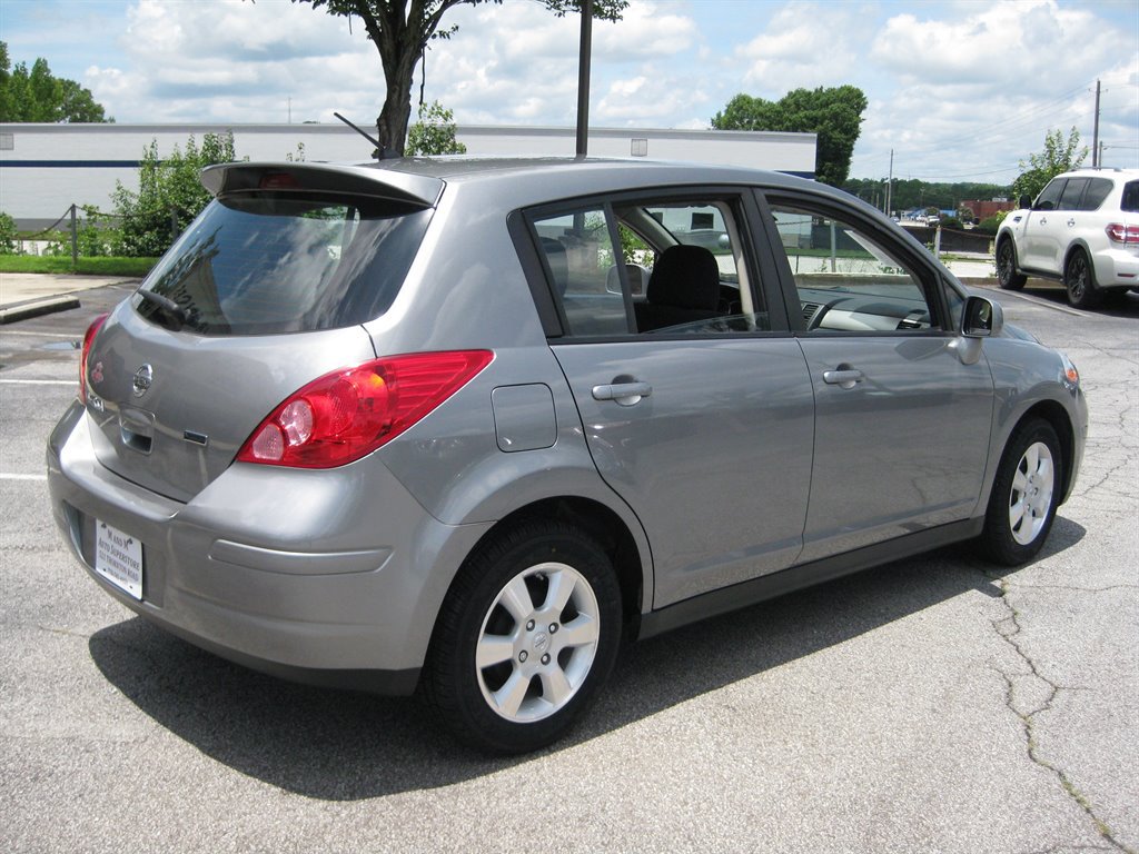 Used 2012 Nissan Versa 1.8 S w/ Special Edition Pkg FWD image 7