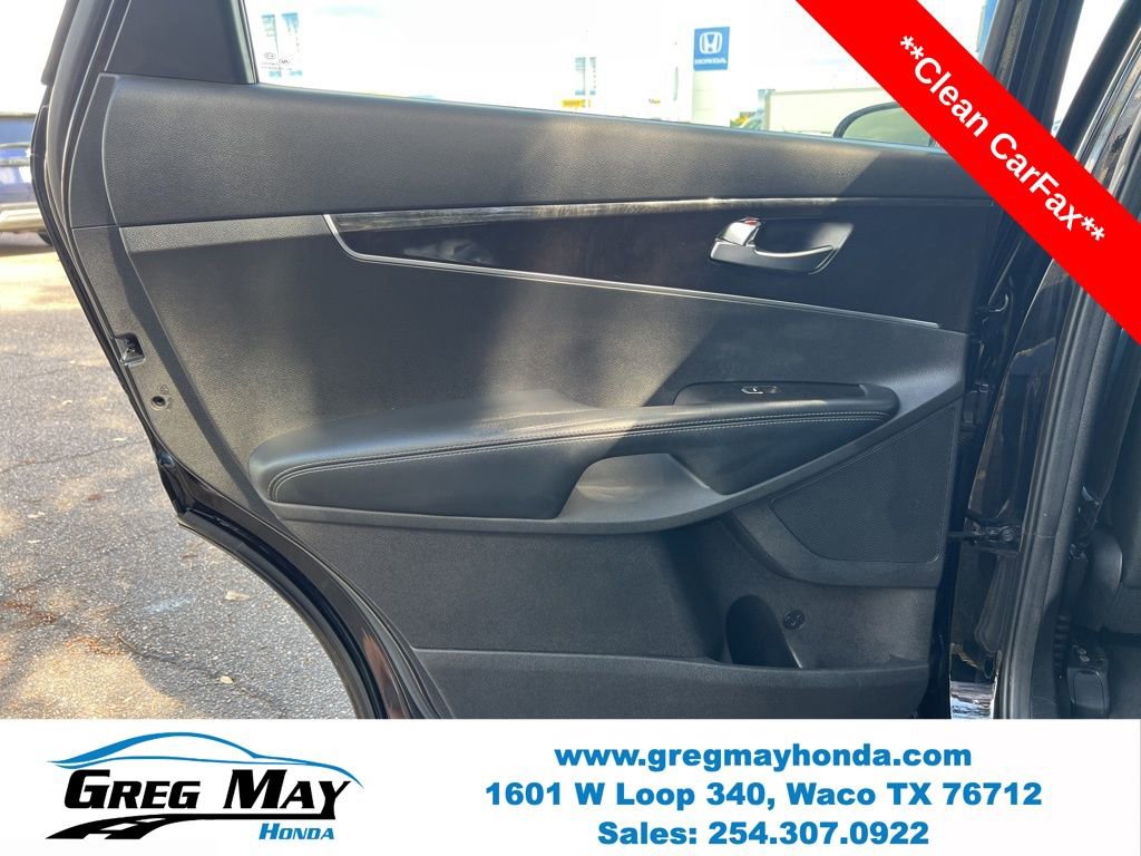 Used 2018 Kia Sorento LX image 17