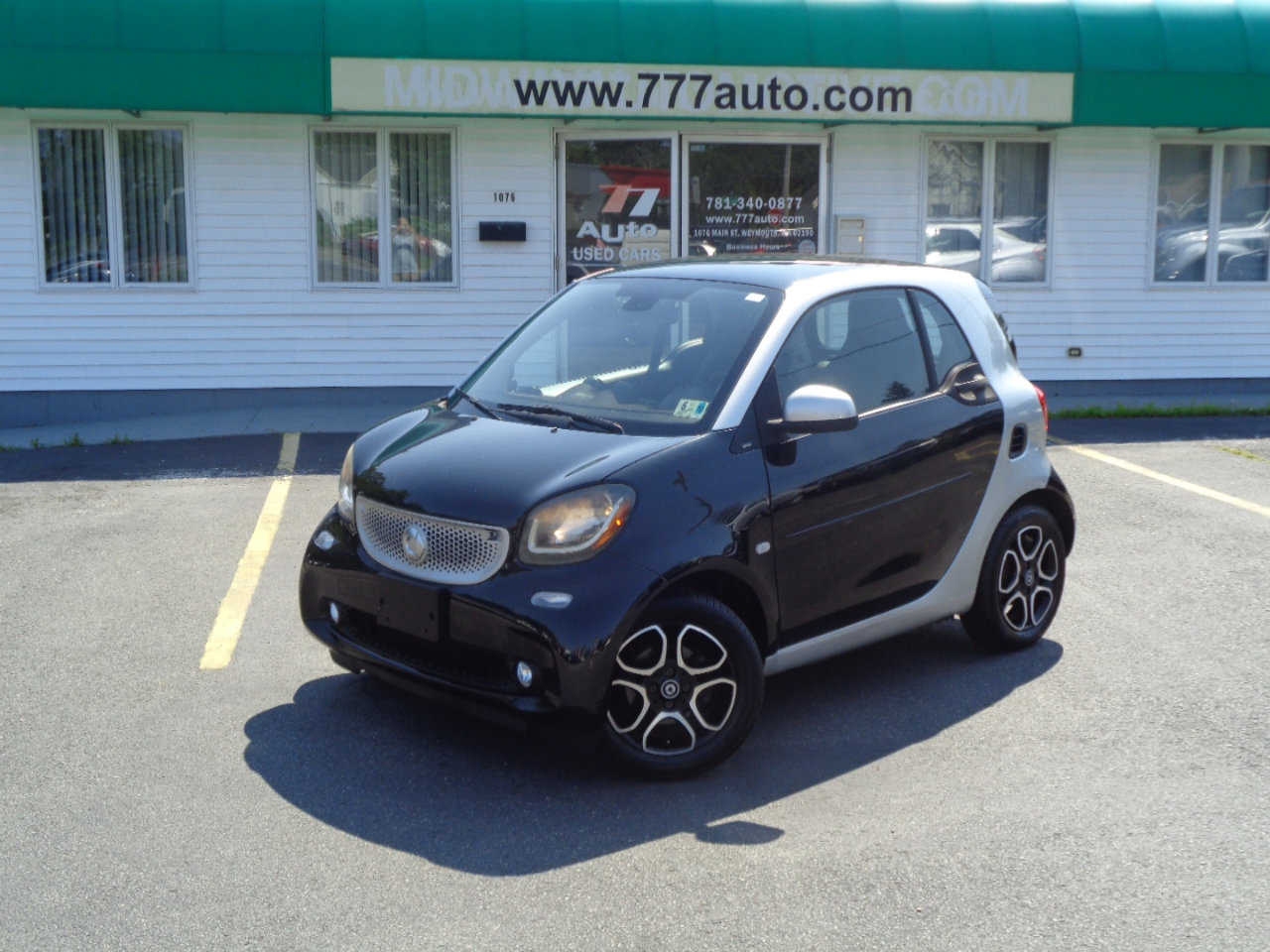 Used 2016 smart fortwo passion image 23