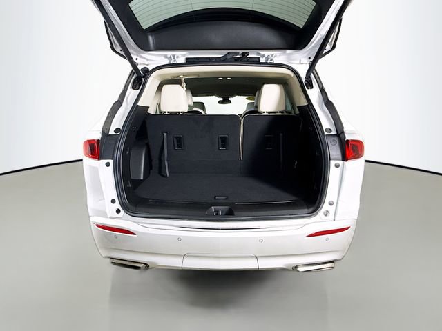 Used 2024 Buick Enclave Essence image 27