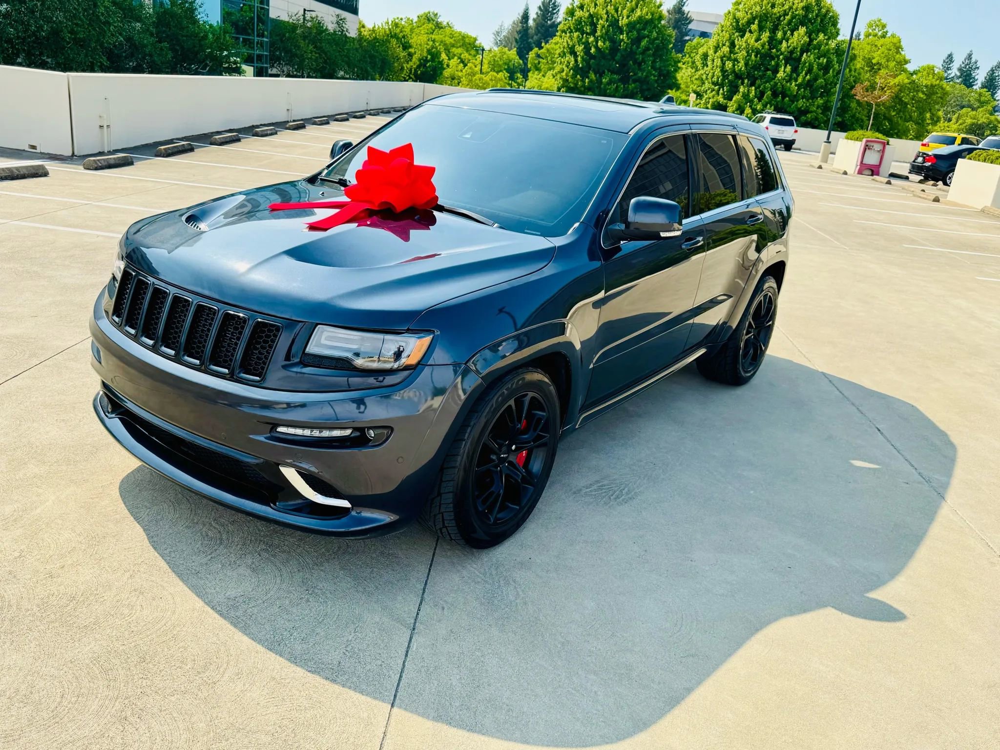 Used 2014 Jeep Grand Cherokee SRT image 19