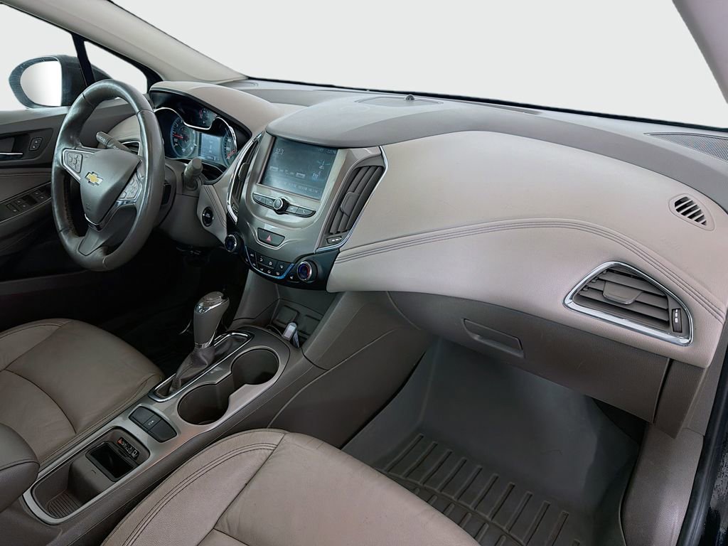 Used 2016 Chevrolet Cruze Premier w/ Enhanced Convenience Package FWD image 18