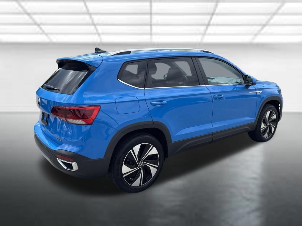 Used 2024 Volkswagen Taos SE AWD/4WD image 4
