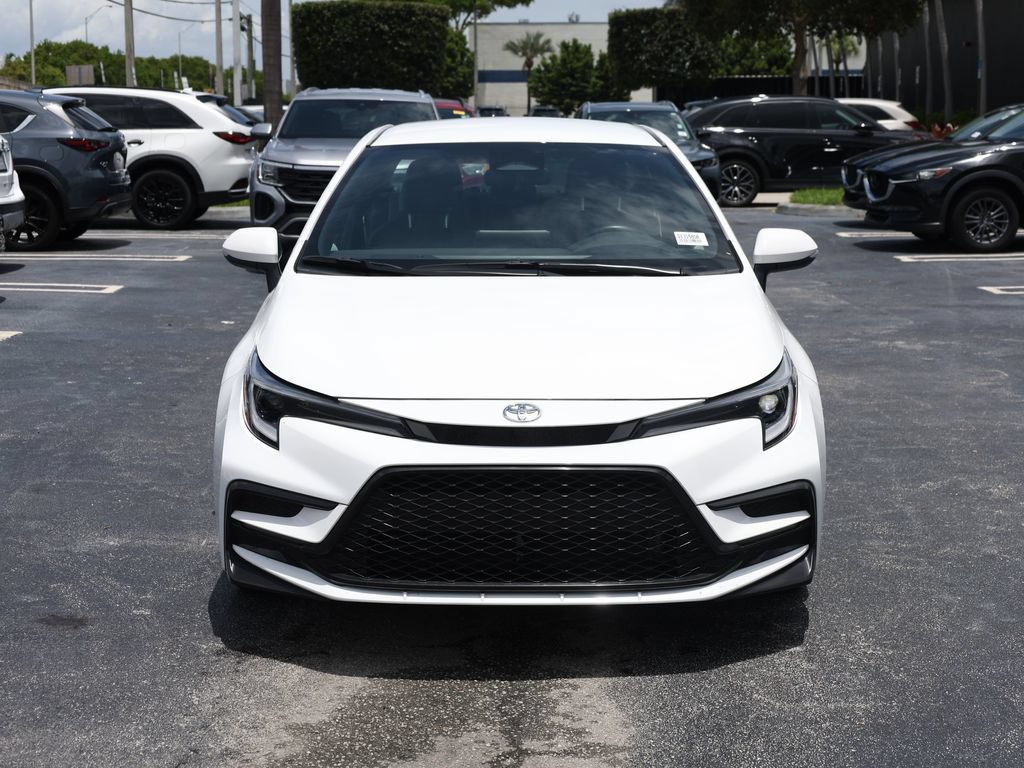 Used 2024 Toyota Corolla SE FWD image 3