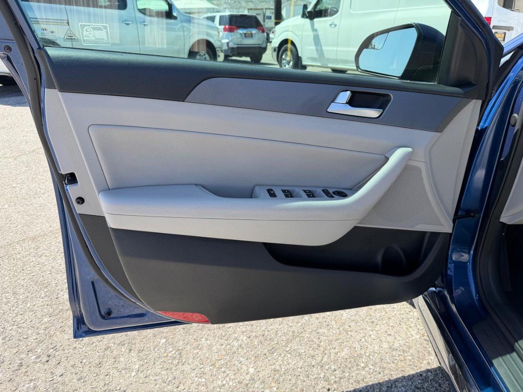 Used 2015 Hyundai Sonata Sport FWD image 15