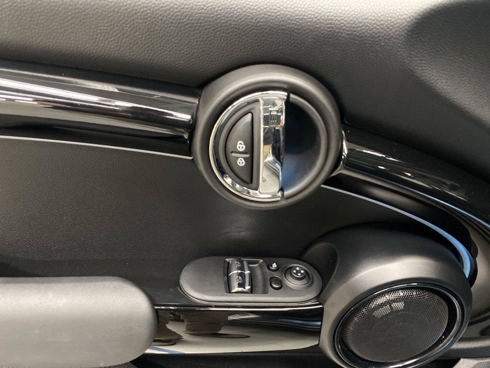 Used 2023 MINI Cooper SE FWD image 19