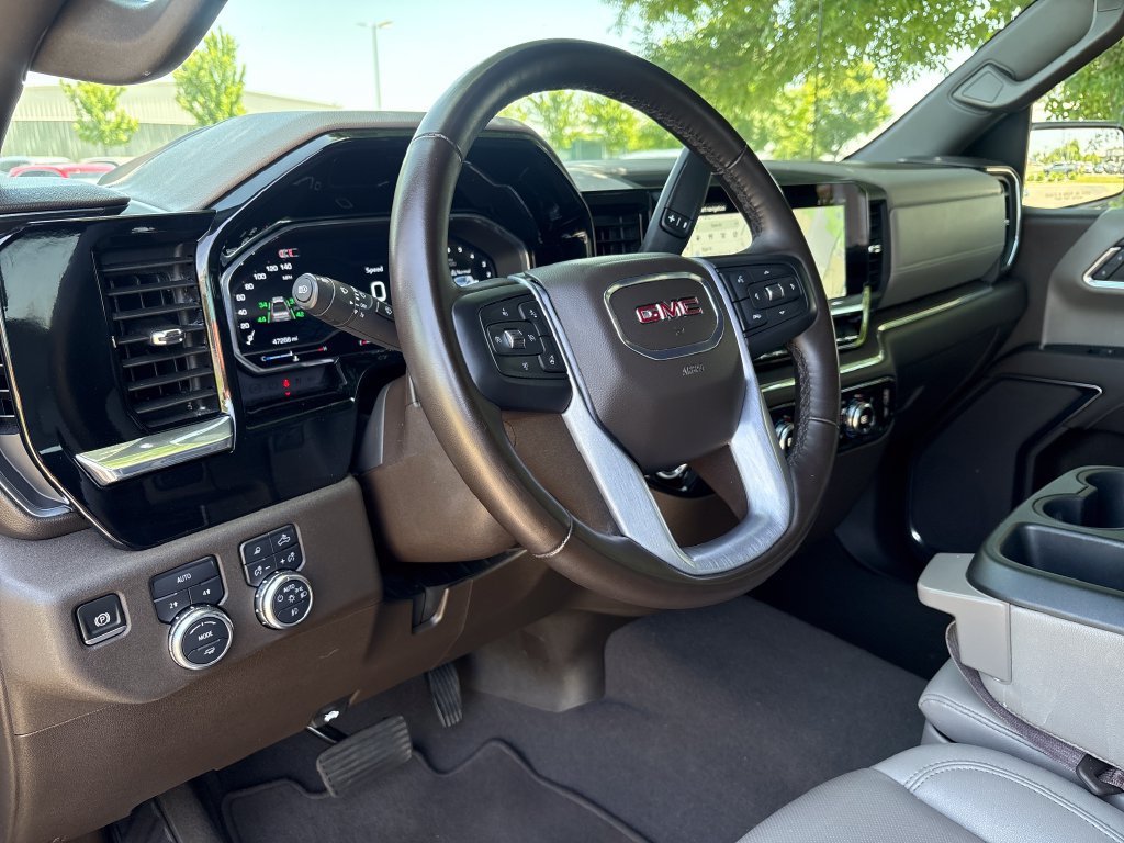 Certified 2025 GMC Sierra 1500 4x4 Crew Cab SLT image 11