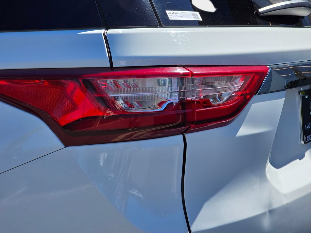 Used 2018 Chevrolet Traverse LT AWD/4WD image 37