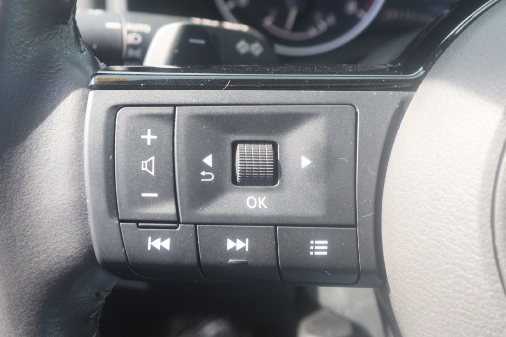 Used 2023 Nissan Rogue SV w/ SV Premium B Package AWD/4WD image 10