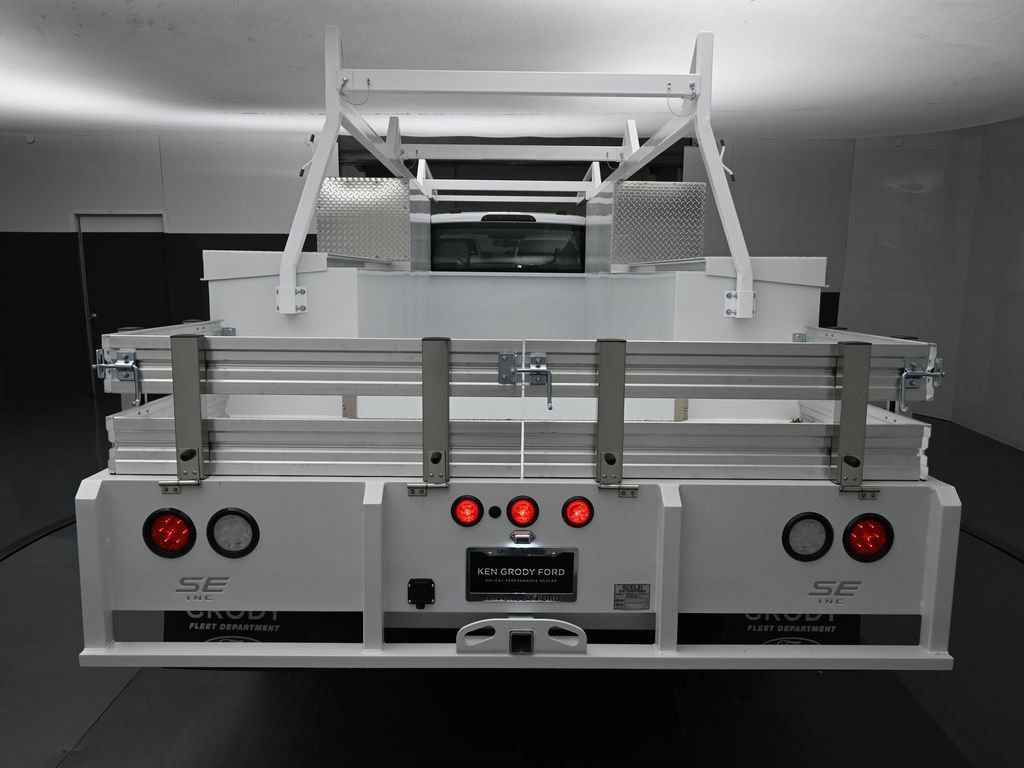 New 2026 Ford F550 2WD Regular Cab Super Duty image 8