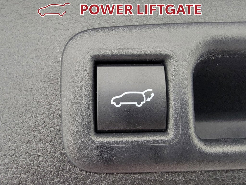 Certified 2025 Toyota Highlander LE image 28