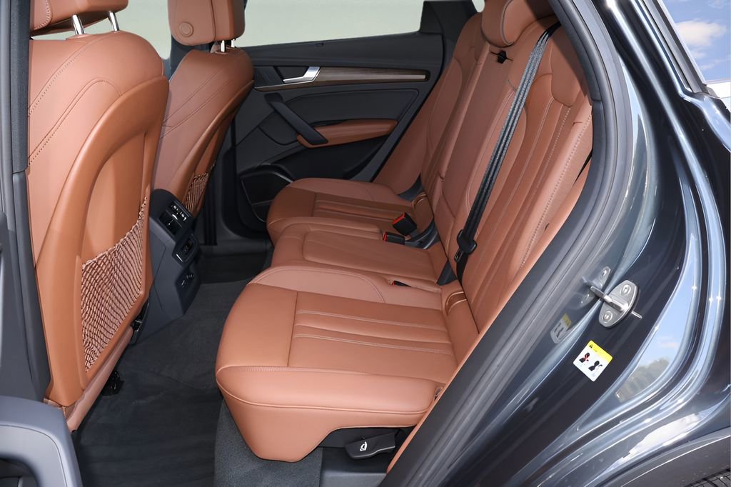 Used 2023 Audi Q5 2.0T Premium Plus AWD/4WD image 12