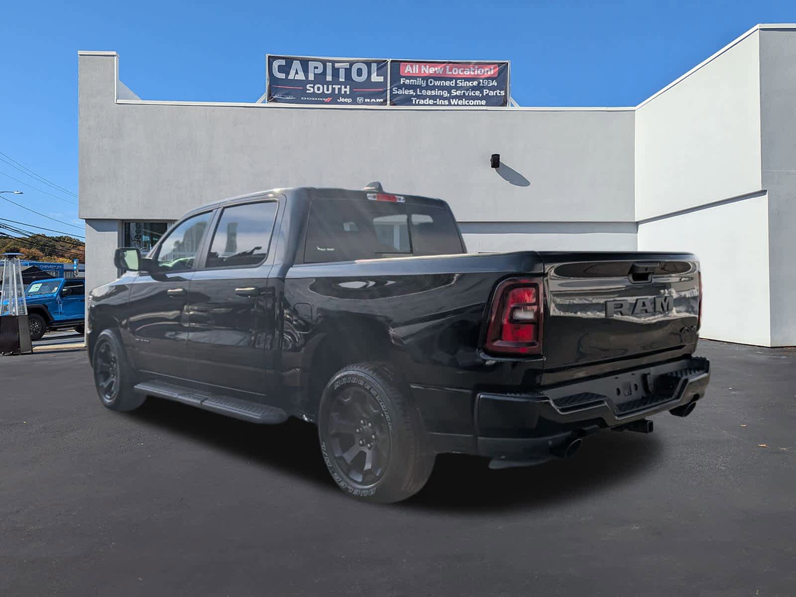 New 2026 RAM 1500 Express AWD/4WD image 4