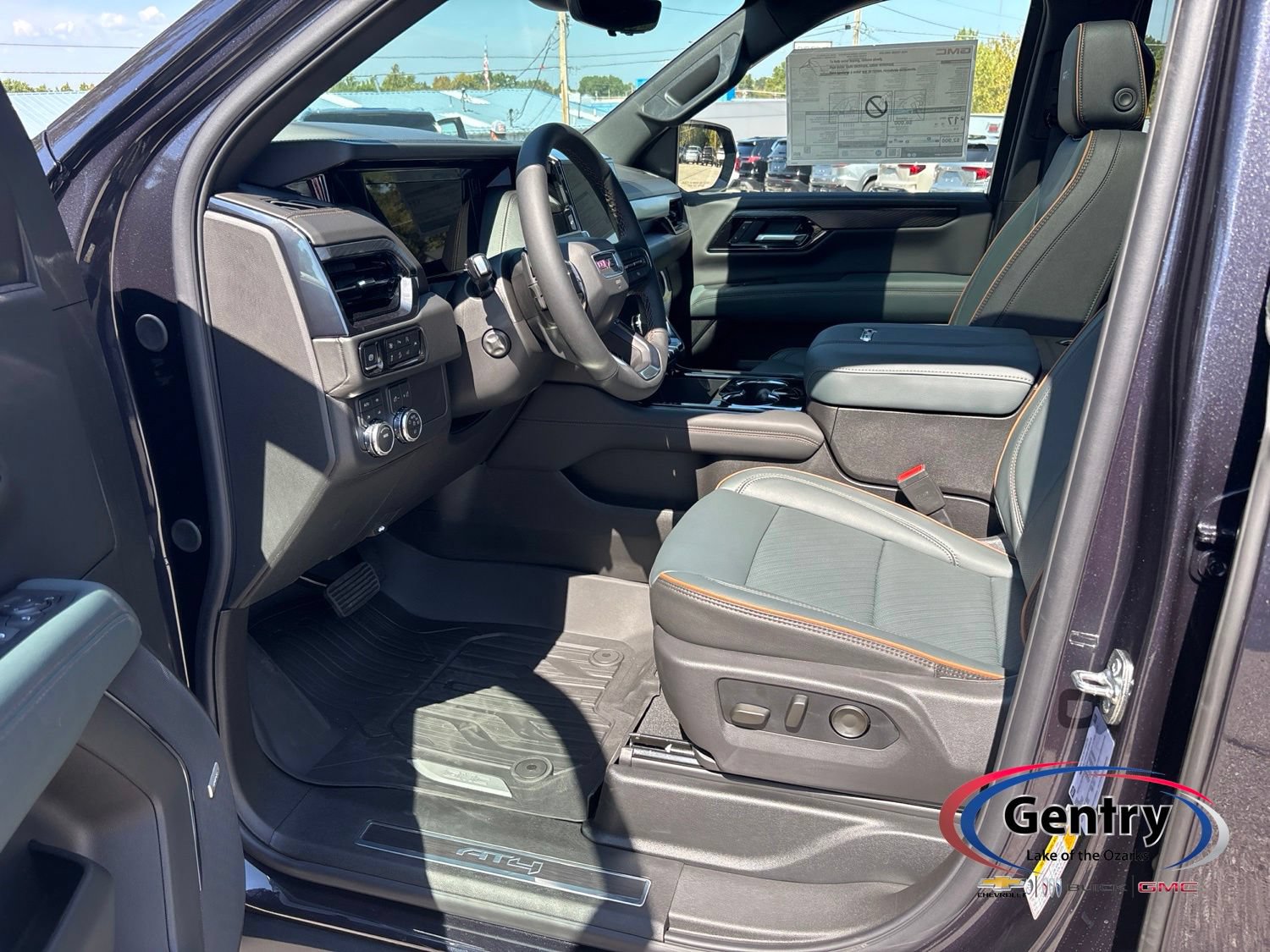 New 2026 GMC Yukon AT4 w/ AT4 Premium Package AWD/4WD image 15