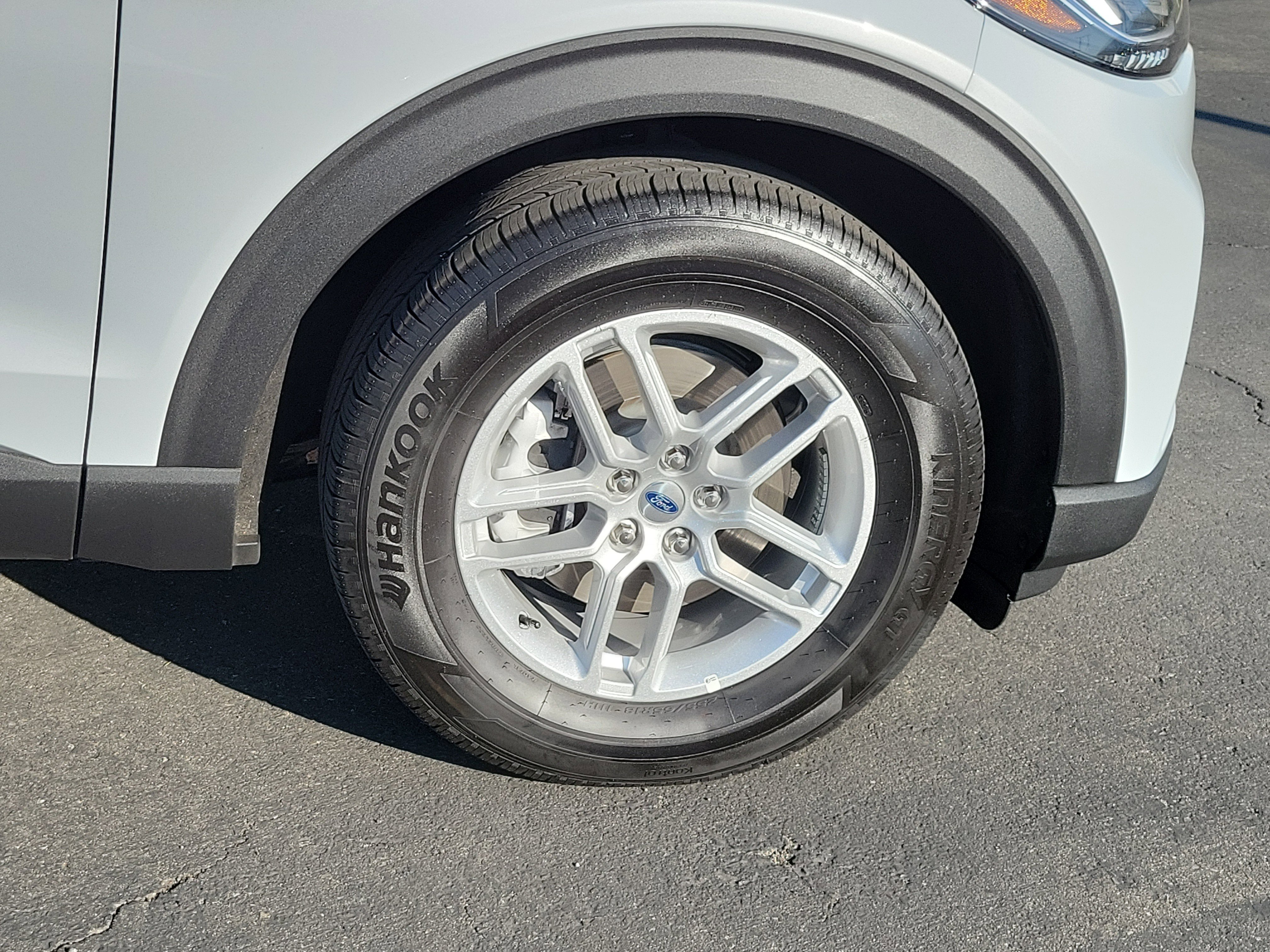 Used 2026 Ford Explorer Active w/ Active Comfort Package RWD image 14