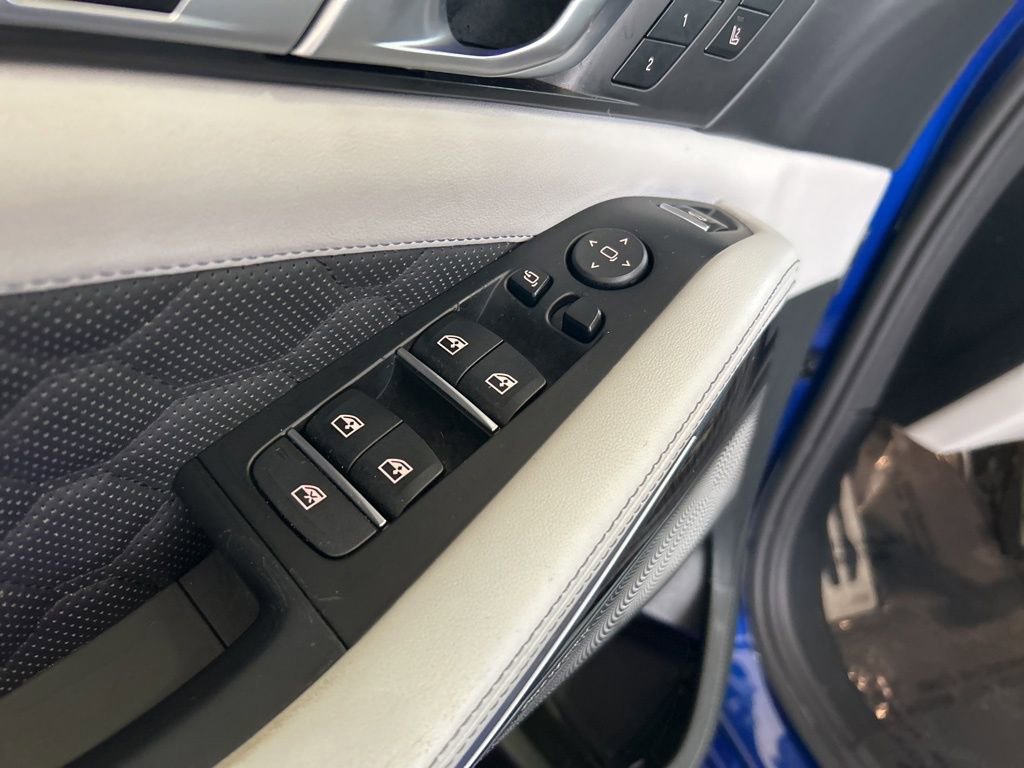 Used 2021 BMW X5 M w/ Competition Package image 47