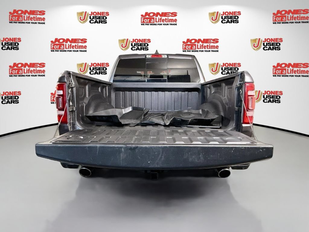 Used 2020 RAM 1500 Laramie w/ Sport Appearance Package AWD/4WD image 17