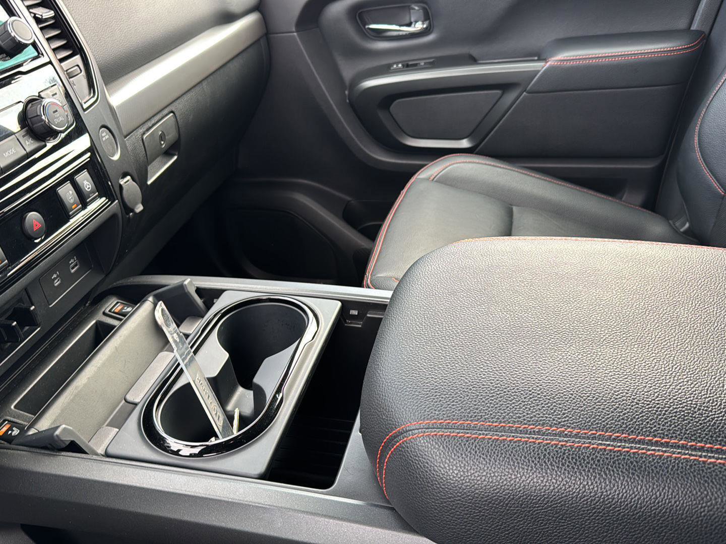 Used 2023 Nissan Titan PRO-4X w/ Pro-4x Convenience Package image 26