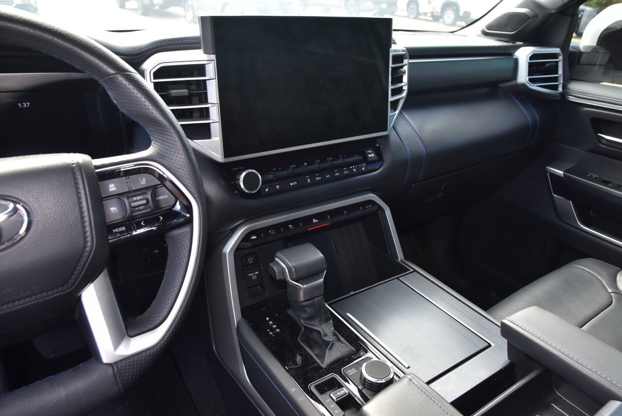 Used 2025 Toyota Tundra Platinum AWD/4WD image 9