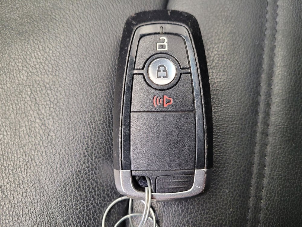 Used 2017 Ford Edge SEL w/ Equipment Group 201A image 32