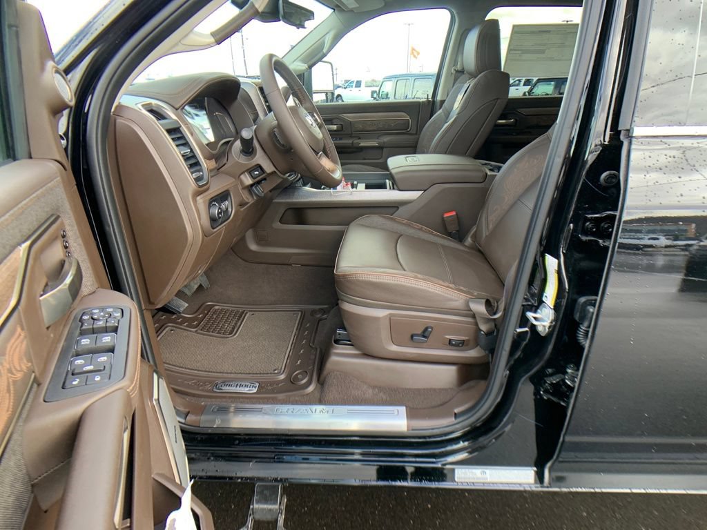 New 2026 RAM 2500 Limited AWD/4WD image 9