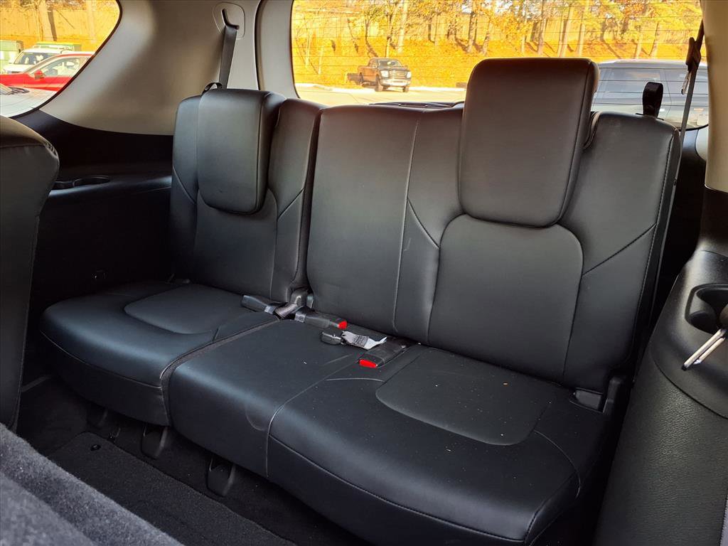 Used 2024 Nissan Armada SV image 11
