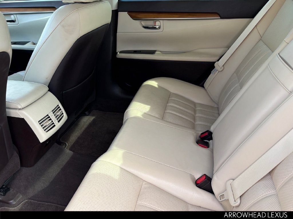 Used 2018 Lexus ES 300h w/ Luxury Package FWD image 13