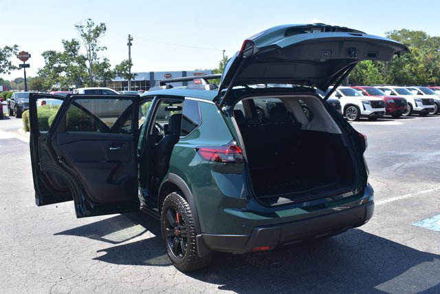 New 2026 Nissan Rogue SV AWD/4WD image 17