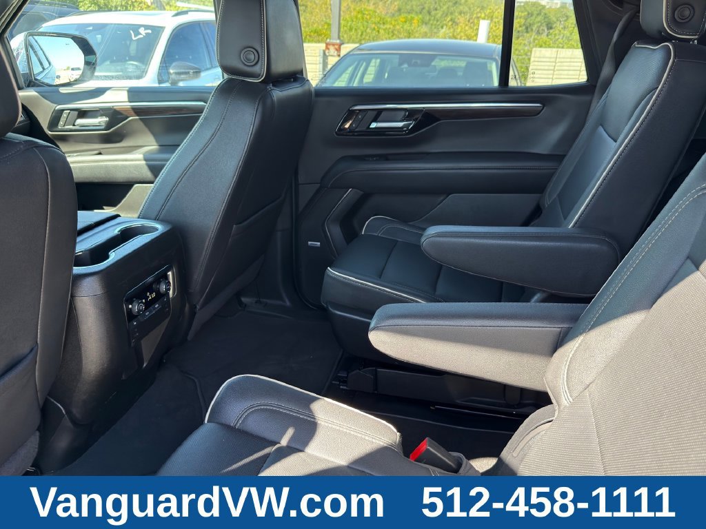 Used 2025 Chevrolet Tahoe Premier RWD image 32