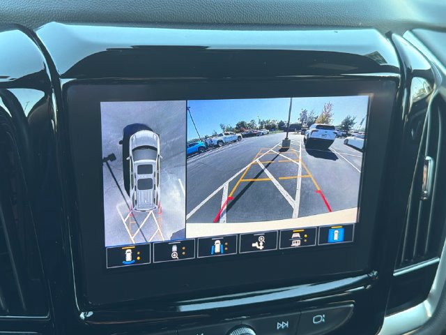 Used 2023 Chevrolet Traverse LT w/ LT Premium Package AWD/4WD image 23