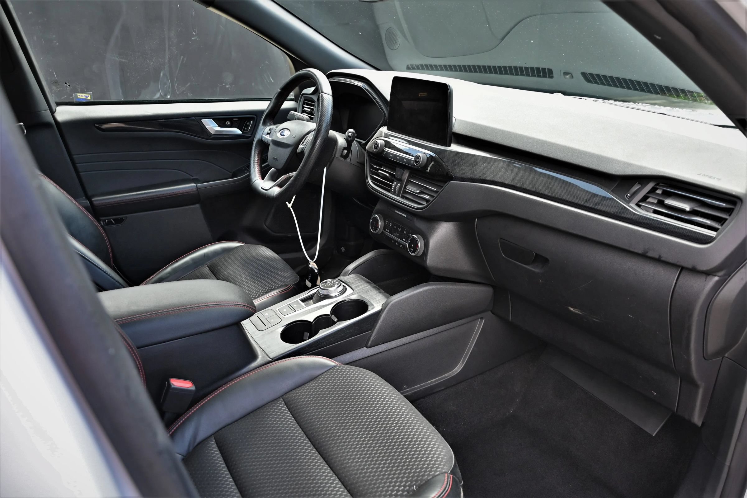 Used 2023 Ford Escape ST-Line w/ Cold Weather Package FWD image 13